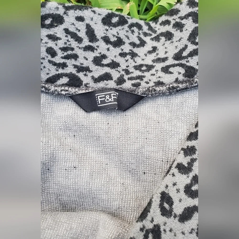 F&F Animal Print Elastic Stretchy Waist Mini‎ Women's skirt Size 8 US